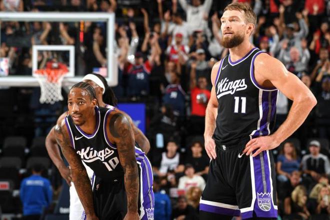 马刺全员爆发！德罗赞-阿德超神发挥拿下胜利的简单介绍