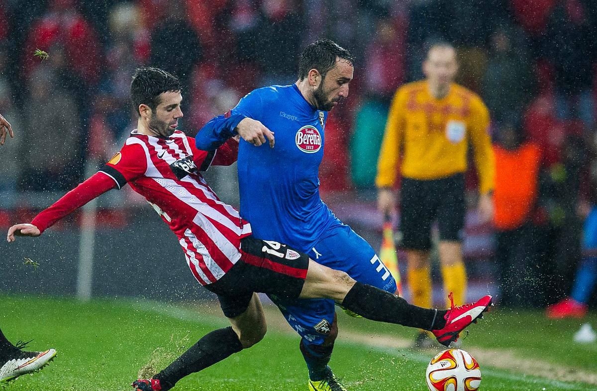 关于比利亚雷亚尔逆转获胜，终结连败的信息